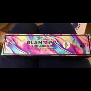 GLAMGLOW  GENTLEBUBBLE CLEANSER NWT